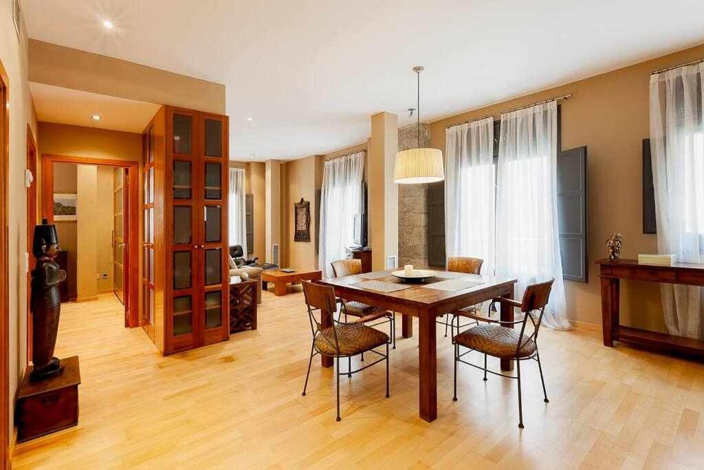 ז'ירונה Sleep & Stay Apartamento De Lujo מראה חיצוני תמונה
